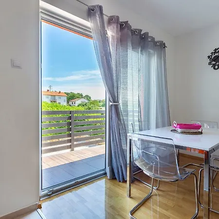 Apartment Karoca *
